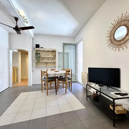 C Ot Maison De La Place - Old Town *